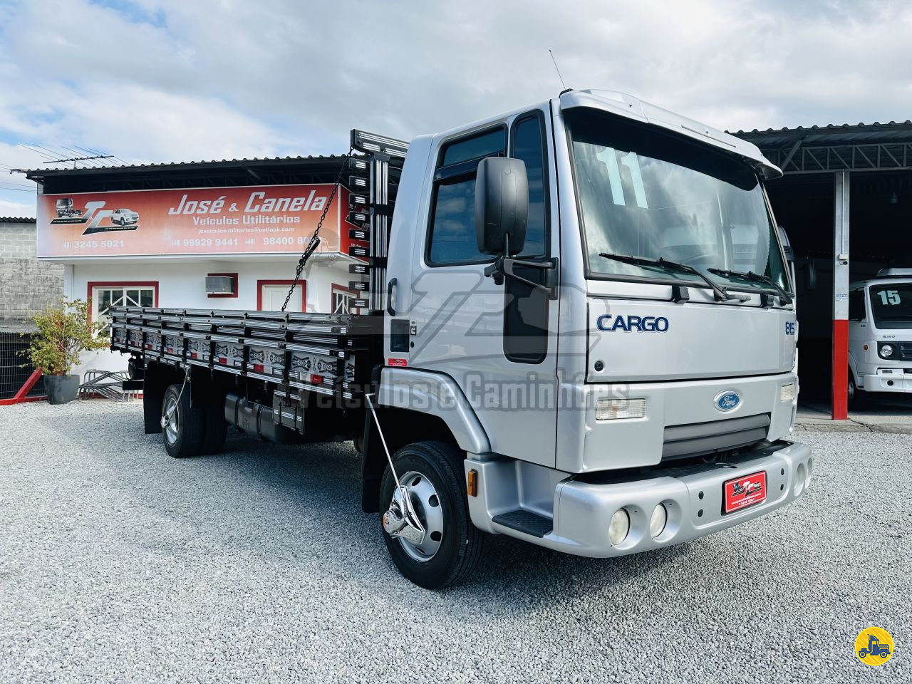 CAMINHAO FORD CARGO 815 Grade Baixa 3/4 4x2 JC Veículos e Caminhões SANTO AMARO DA IMPERATRIZ SANTA CATARINA SC