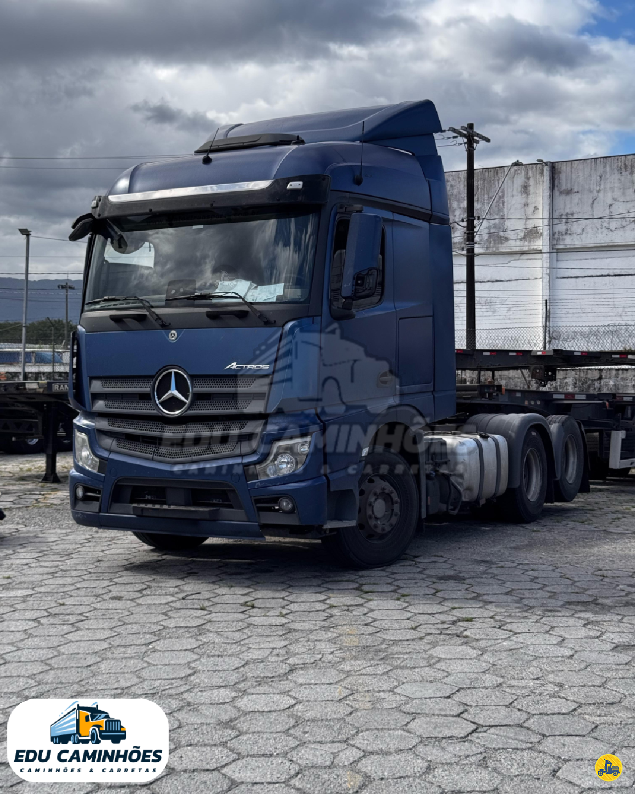 CAMINHAO MERCEDES-BENZ MB 2548 Cavalo Mecânico Truck 6x2 Edu Caminhões SAO PAULO SÃO PAULO SP
