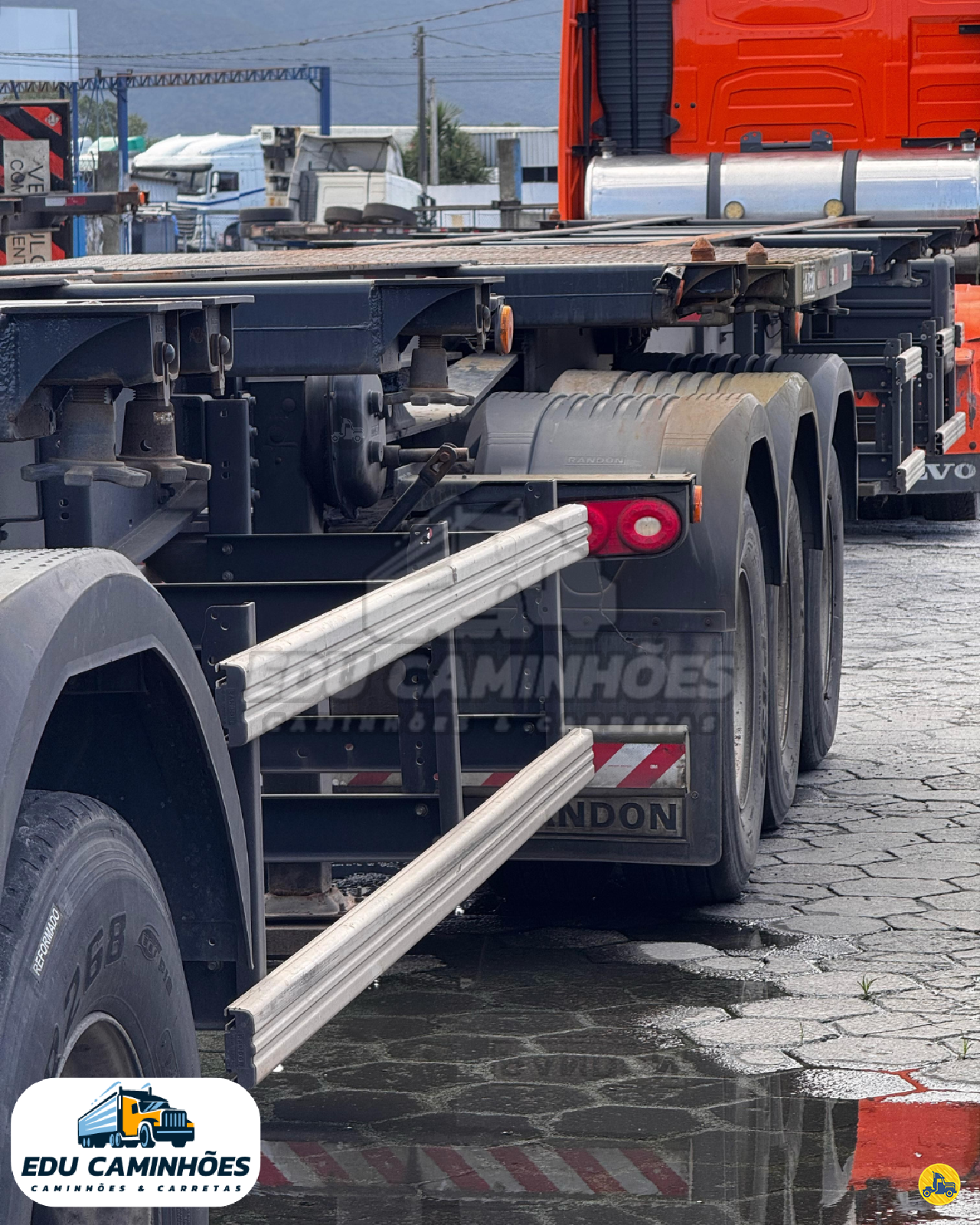 CARRETA BITREM 9 EIXOS CONTAINER Edu Caminhões SAO PAULO SÃO PAULO SP