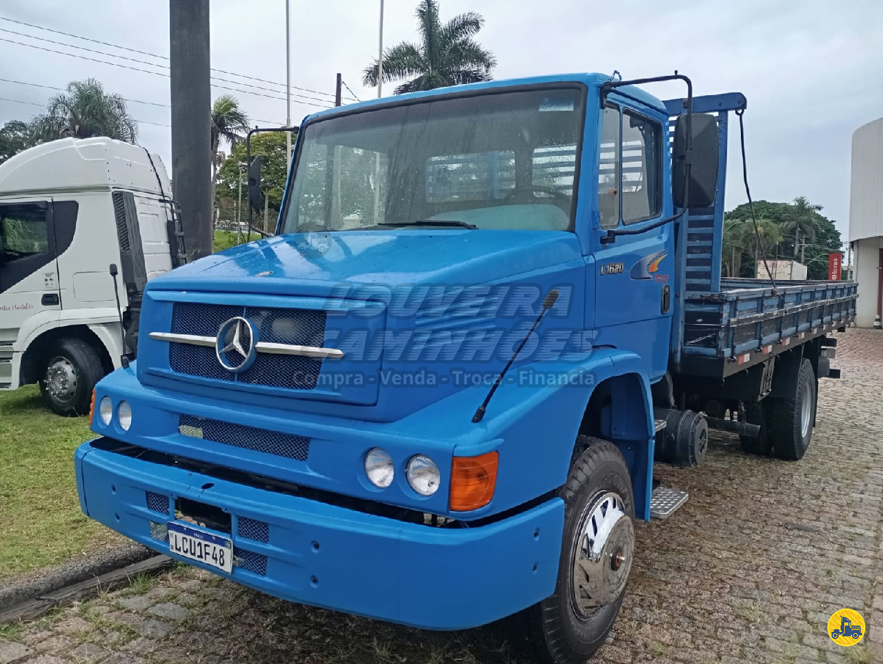 CAMINHAO MERCEDES-BENZ MB 1620 Carga Seca Toco 4x2 Louveira Caminhões LOUVEIRA SÃO PAULO SP