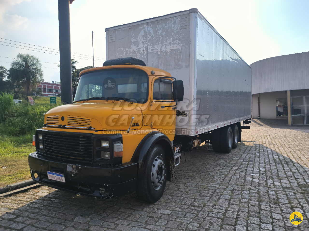 CAMINHAO MERCEDES-BENZ MB 1316 Baú Furgão Truck 6x2 Louveira Caminhões LOUVEIRA SÃO PAULO SP