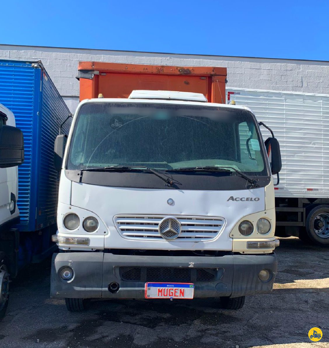 CAMINHAO MERCEDES-BENZ MB 915 Baú Furgão Toco 4x2 Mugen Caminhões GUARULHOS SÃO PAULO SP
