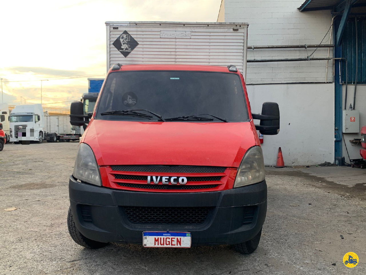 CAMINHAO IVECO DAILY 35s14 Baú Furgão Toco 4x2 Mugen Caminhões GUARULHOS SÃO PAULO SP