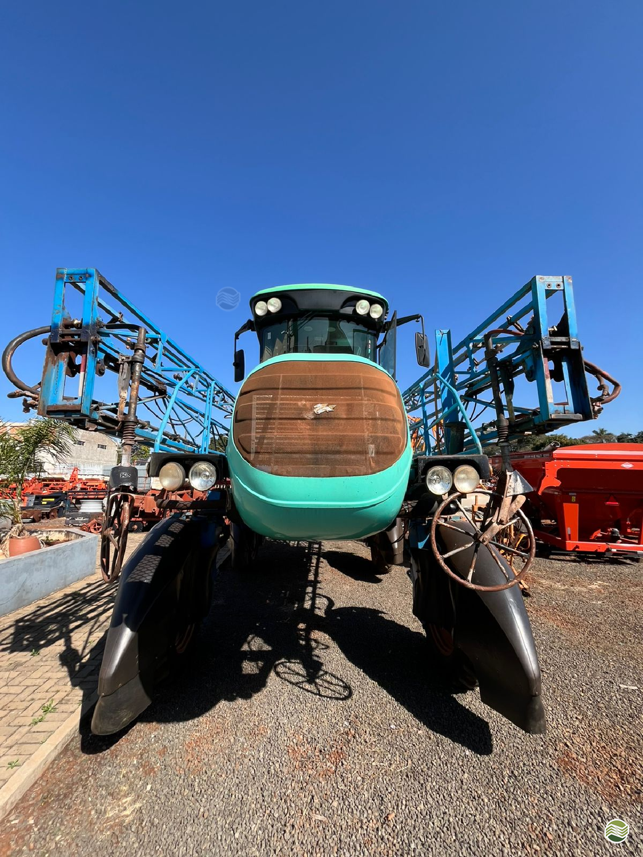PULVERIZADOR MECMAQ PULVERIZADOR Tração 4x4 Agricola Bavaria ROLANDIA PARANÁ PR