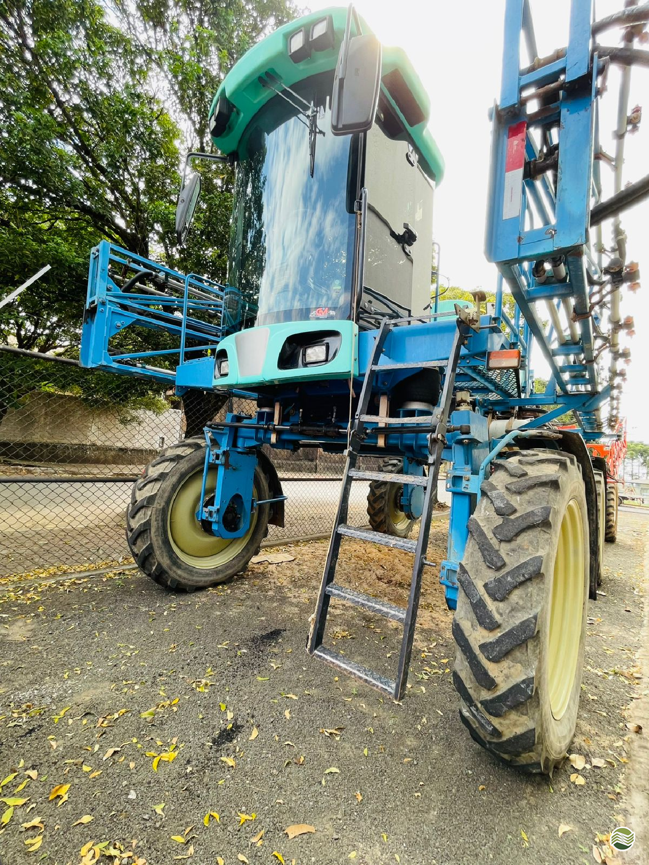 PULVERIZADOR MONTANA BOXER 2000 Tração 4x2 Agricola Bavaria ROLANDIA PARANÁ PR