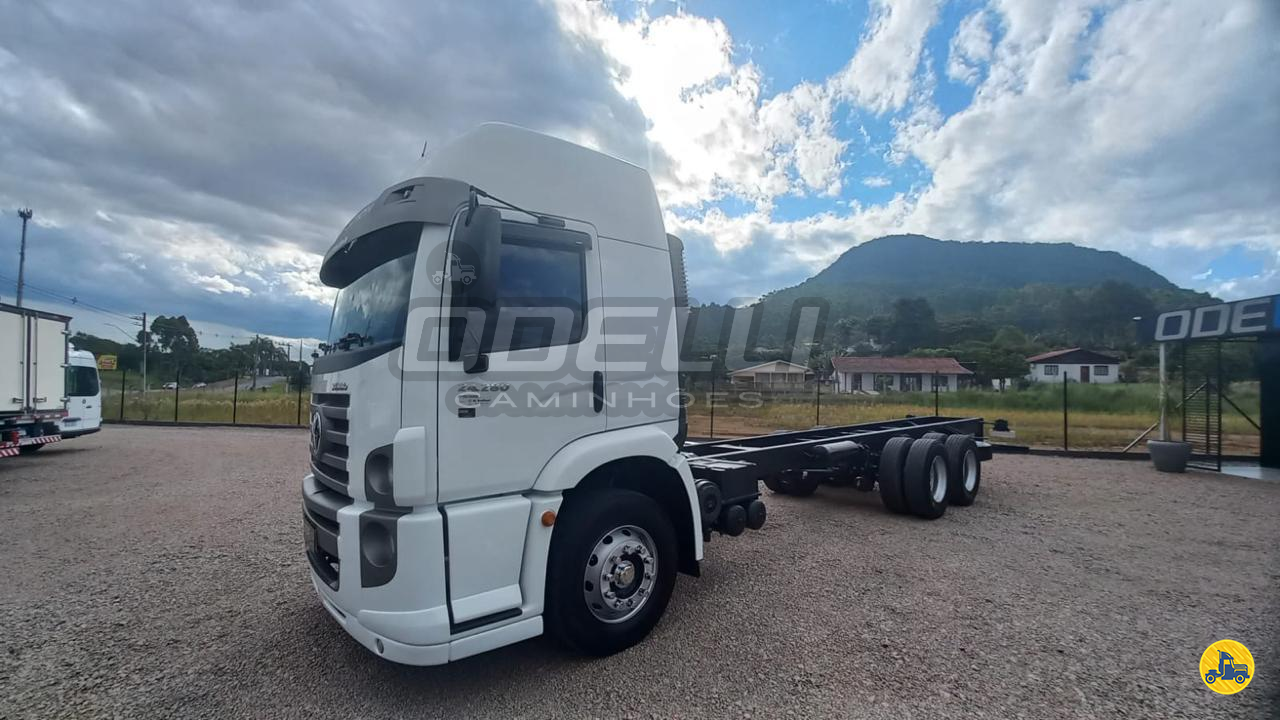 CAMINHAO VOLKSWAGEN VW 24280 Chassis Truck 6x2 Odelli Caminhões  RIO DO SUL SANTA CATARINA SC