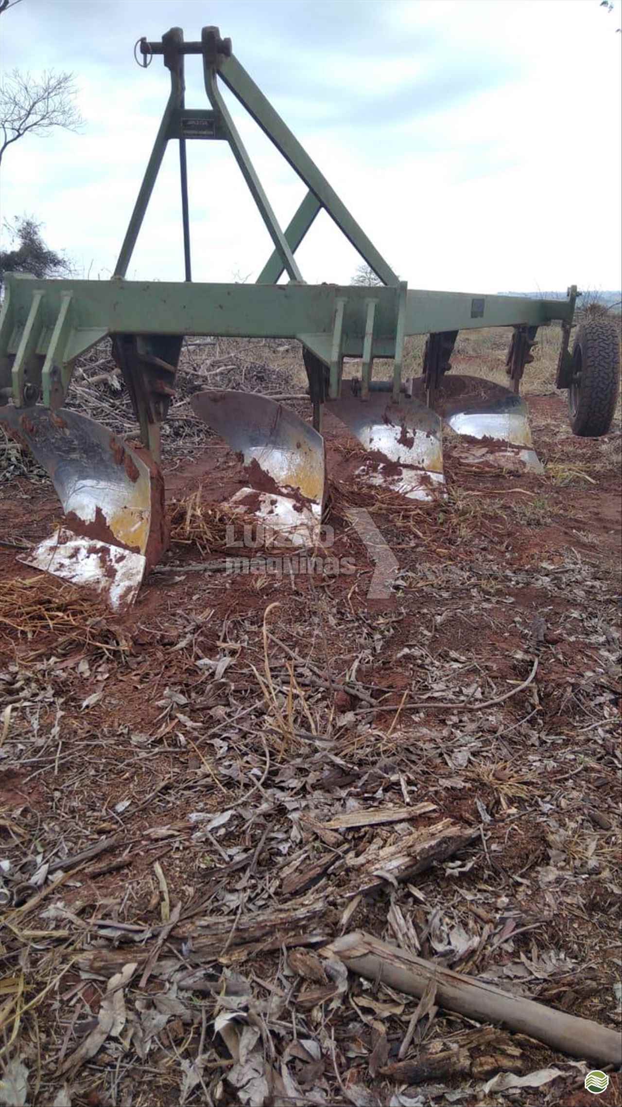 ARADO DE AIVECA de Luizão Máquinas Agrícolas