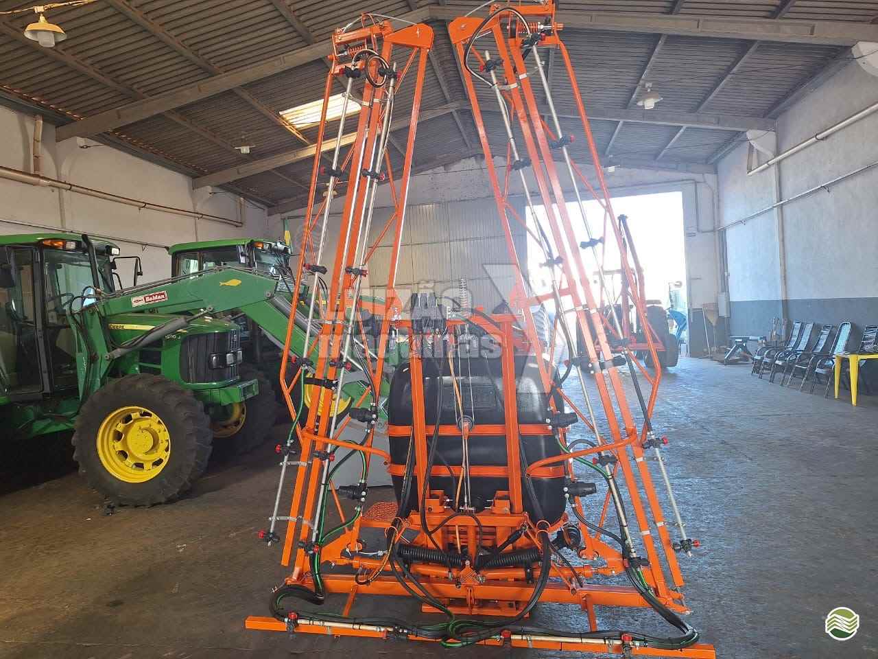PULVERIZADOR JACTO CONDOR 600 AM14 Acoplado Hidráulico Luizão Máquinas Agrícolas UMUARAMA PARANÁ PR