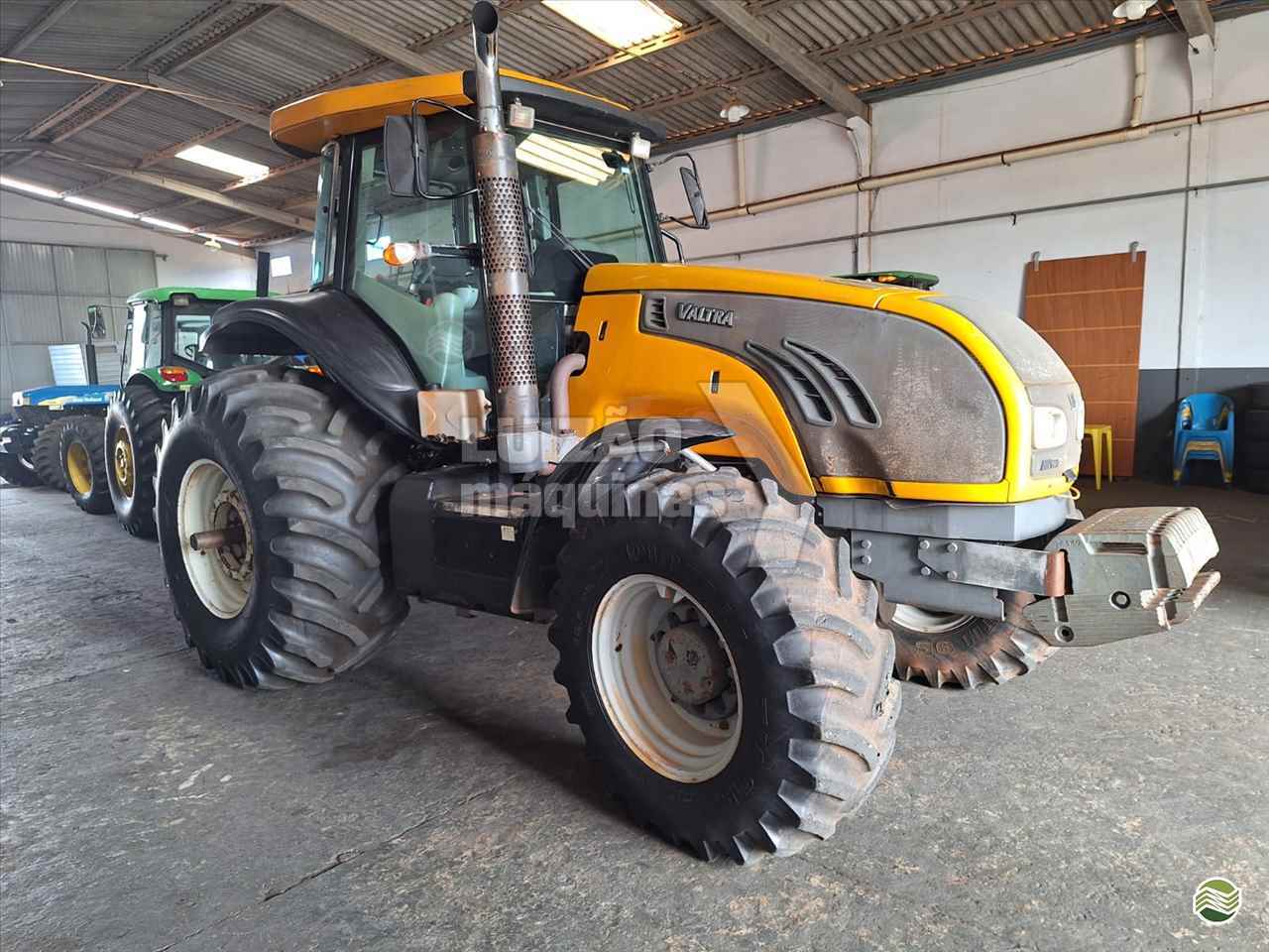TRATOR VALTRA VALTRA BT 190 Tração 4x4 Luizão Máquinas Agrícolas UMUARAMA PARANÁ PR