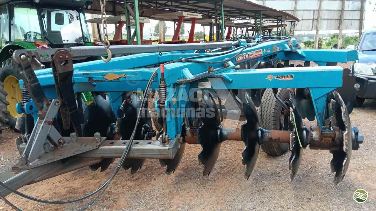 IMPLEMENTOS AGRICOLAS GRADE ARADORA ARADORA 18 DISCOS Luizão Máquinas Agrícolas UMUARAMA PARANÁ PR