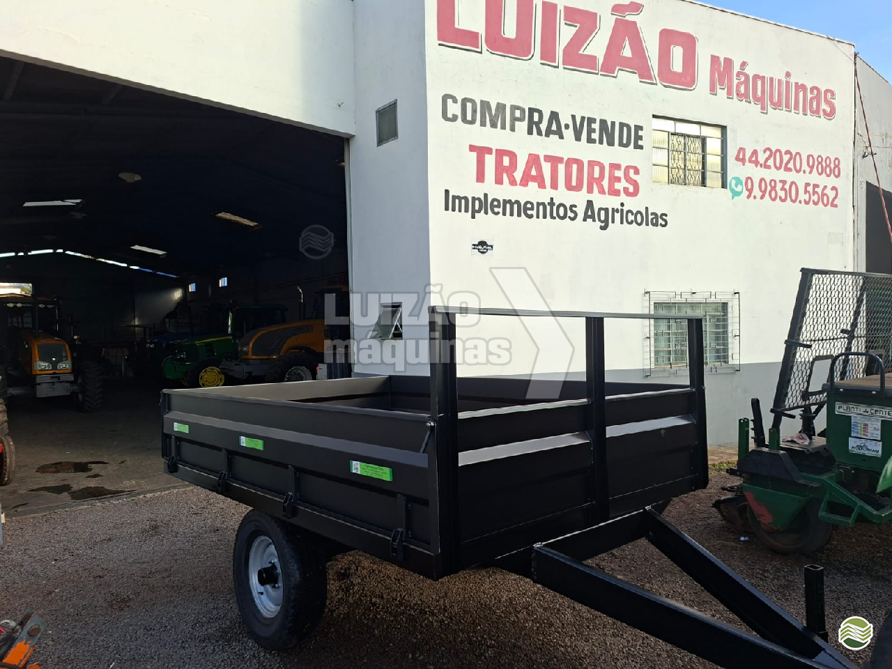 IMPLEMENTOS AGRICOLAS CARRETA AGRÍCOLA CARRETA CARROCERIA Luizão Máquinas Agrícolas UMUARAMA PARANÁ PR