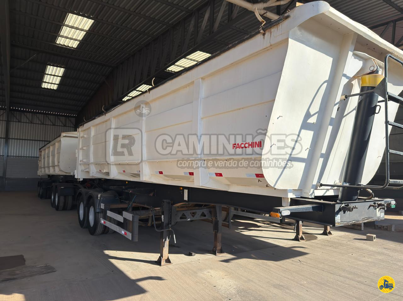 CARRETA RODOTREM BASCULANTE LR Caminhões UBERLANDIA MINAS GERAIS MG