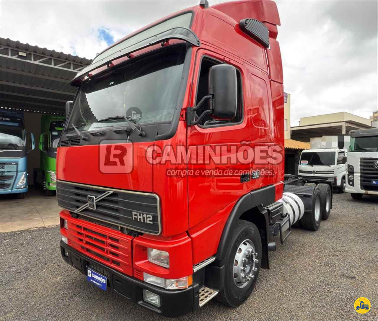 VOLVO FH12 380 de LR Caminhões