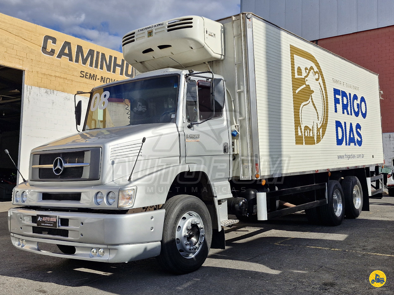 CAMINHAO MERCEDES-BENZ MB 1620 Baú Gancheiro Truck 6x2 Autobom Multimarcas CONTAGEM MINAS GERAIS MG