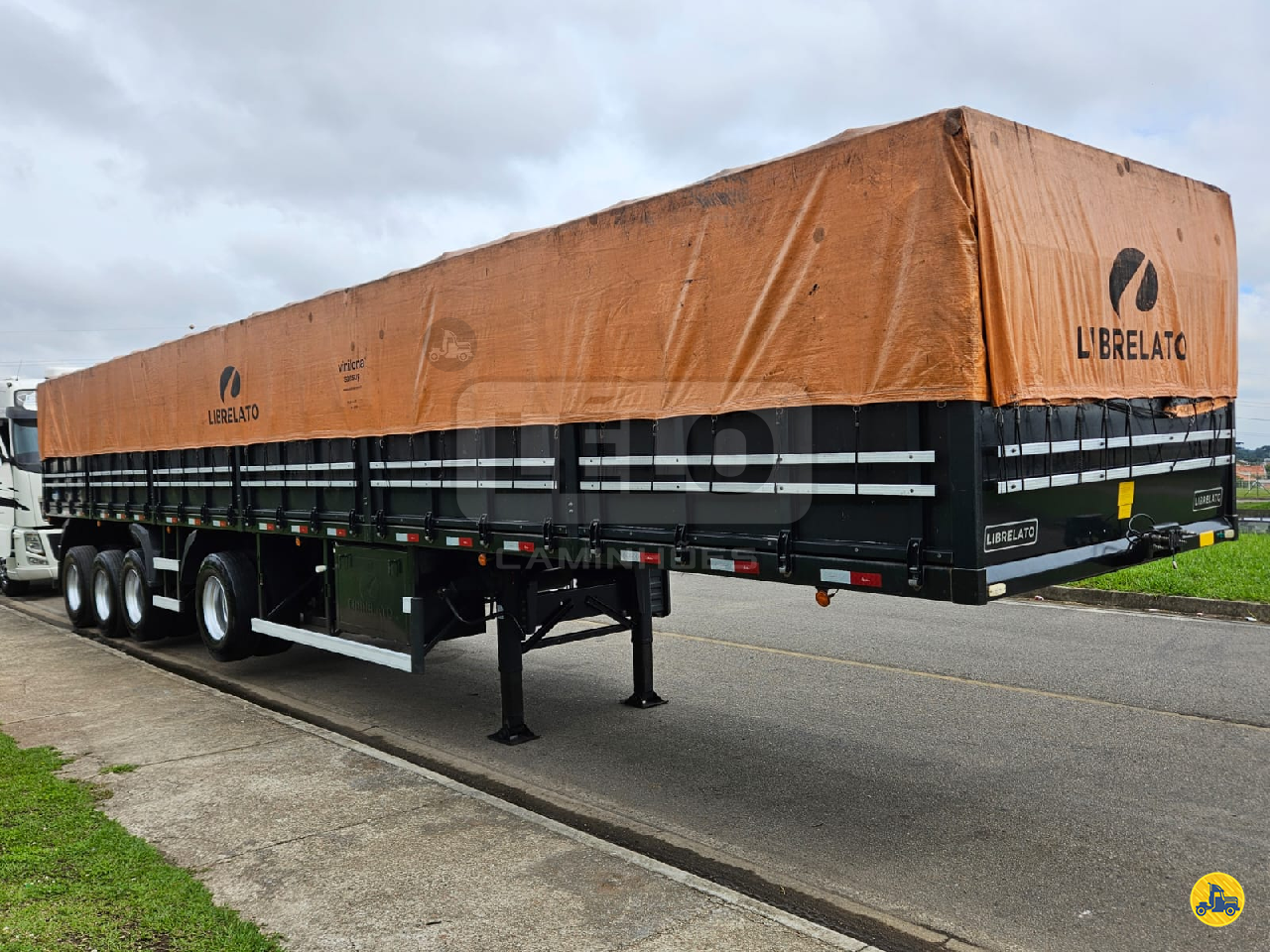 CARRETA SEMI-REBOQUE GRANELEIRO Lelo Caminhões CURITIBA PARANÁ PR