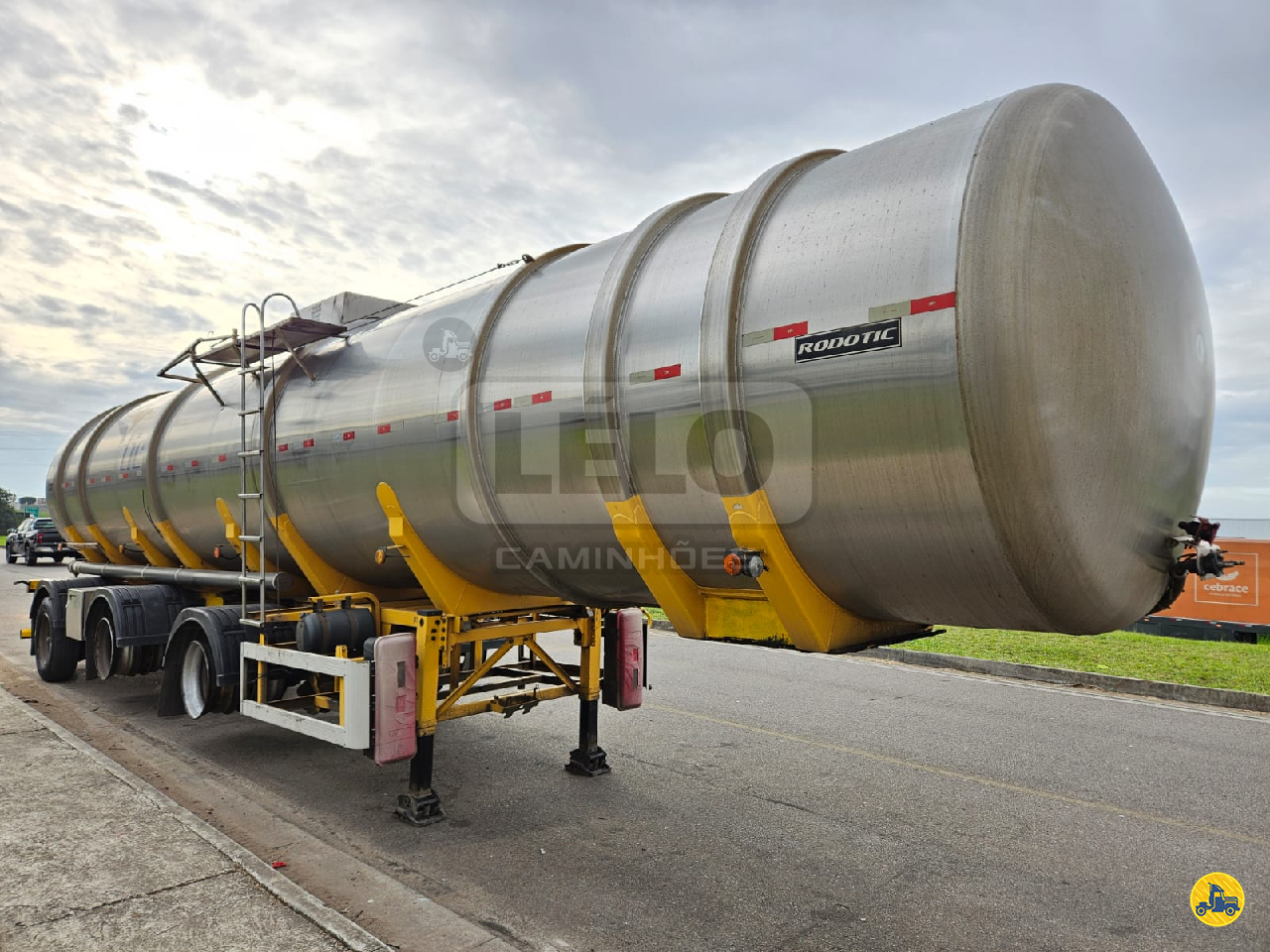 CARRETA SEMI-REBOQUE TANQUE INOX Lelo Caminhões CURITIBA PARANÁ PR