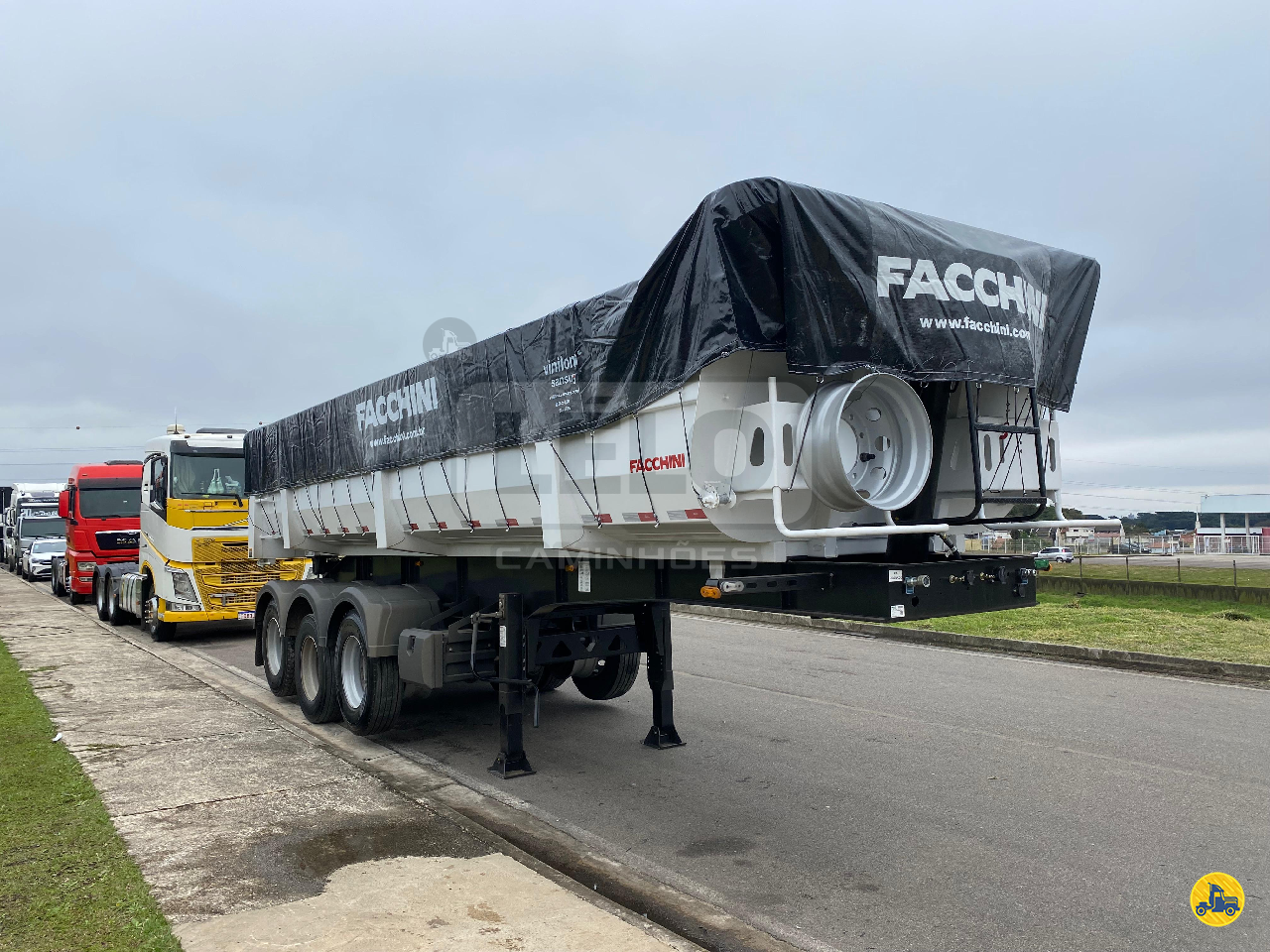 CARRETA SEMI-REBOQUE BASCULANTE Lelo Caminhões CURITIBA PARANÁ PR