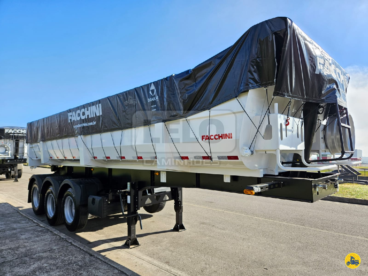 CARRETA SEMI-REBOQUE BASCULANTE Lelo Caminhões CURITIBA PARANÁ PR
