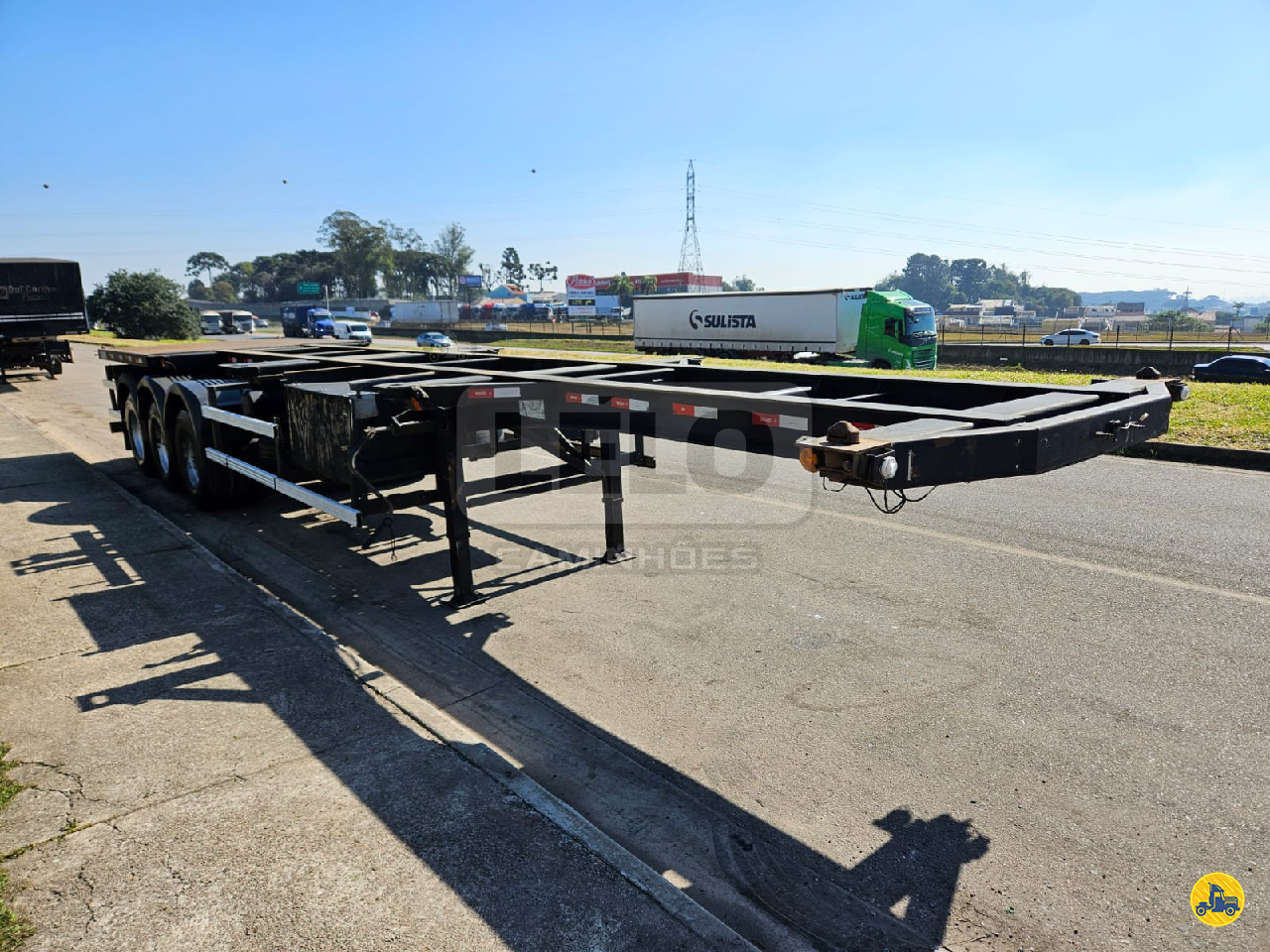CARRETA SEMI-REBOQUE PORTA-CONTAINER Lelo Caminhões CURITIBA PARANÁ PR
