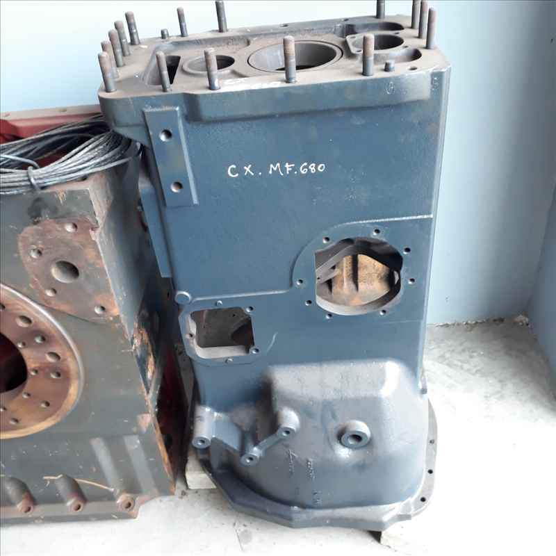 Carcaça caixa de câmbio MF 680