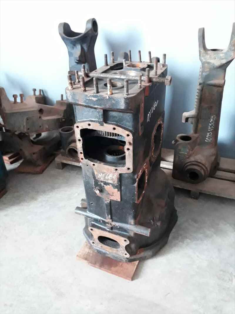 Caixa de Transmissão MF 650/660/680