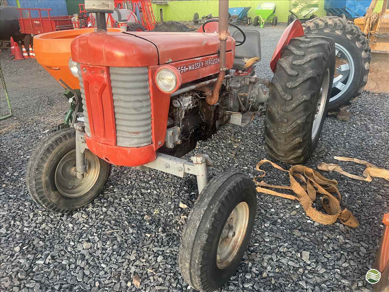 TRATOR MASSEY FERGUSON MF 65 Tração 4x2 Corretores S/A CRISTALINA GOIAS GO