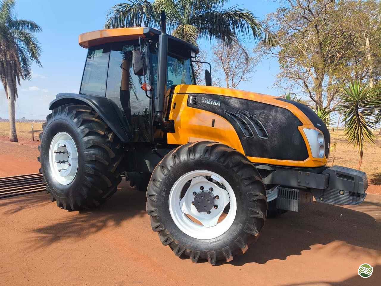 TRATOR VALTRA VALTRA BM 125 Tração 4x4 LF Máquinas Agrícolas SP MIGUELOPOLIS SÃO PAULO SP