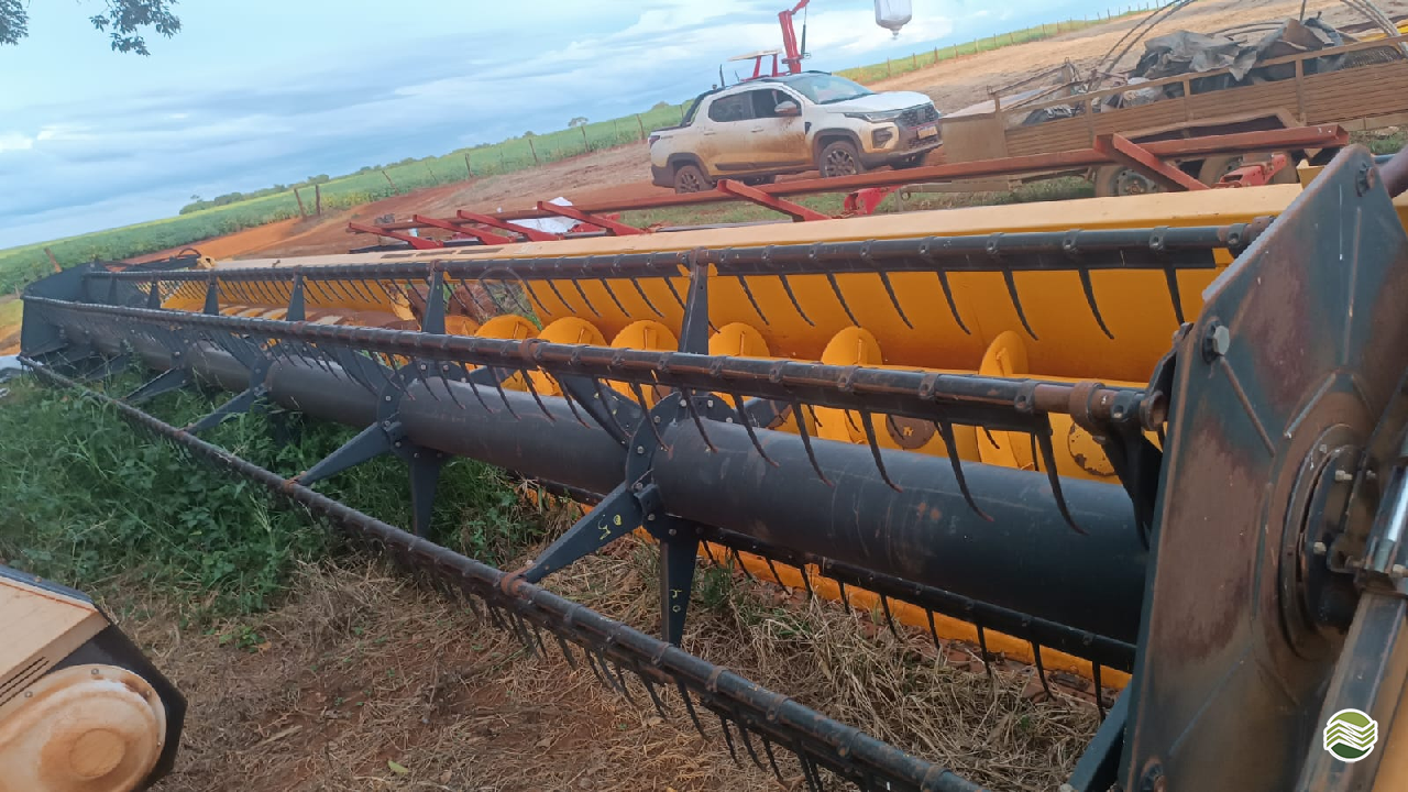 PLATAFORMA COLHEITADEIRA NEW HOLLAND SOJA LF Máquinas Agrícolas SP MIGUELOPOLIS SÃO PAULO SP