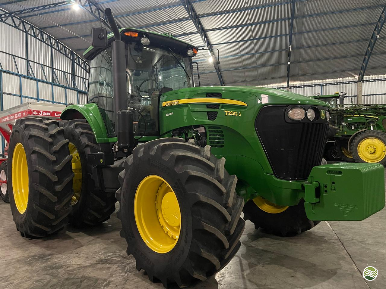 TRATOR JOHN DEERE JOHN DEERE 7200J Tração 4x4 LF Máquinas Agrícolas SP MIGUELOPOLIS SÃO PAULO SP