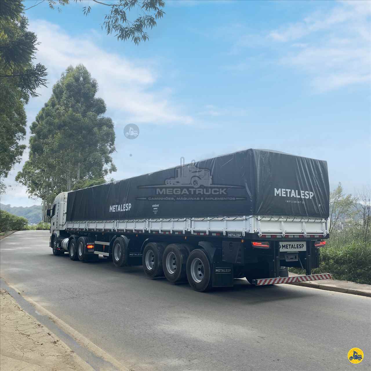 GRANELEIRO de Megatruck Caminhões e Máquinas