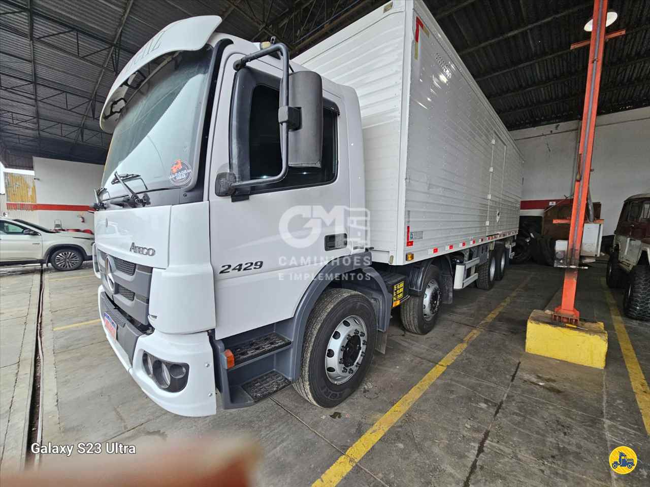 CAMINHAO MERCEDES-BENZ MB 2429 Baú Furgão Cavalo 8x2 GM Caminhões  CURITIBA PARANÁ PR