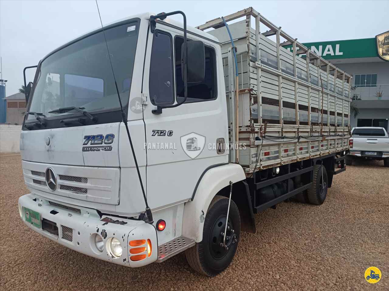 CAMINHAO MERCEDES-BENZ MB 712 Boiadeiro 3/4 4x2 Pantanal Caminhões RONDONOPOLIS MATO GROSSO MT