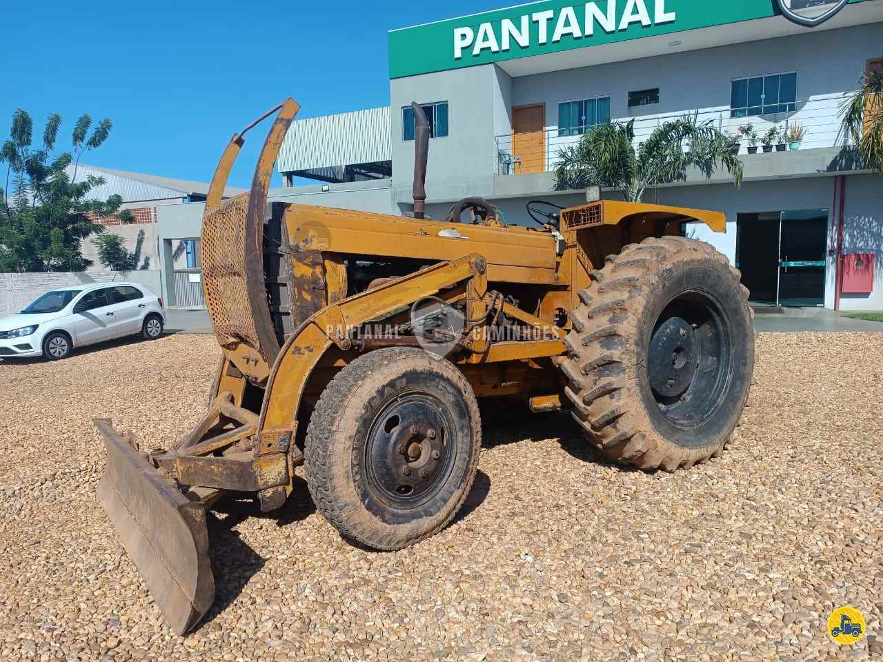 TRATOR CBT CBT 2105 Tração 4x2 Pantanal Caminhões RONDONOPOLIS MATO GROSSO MT