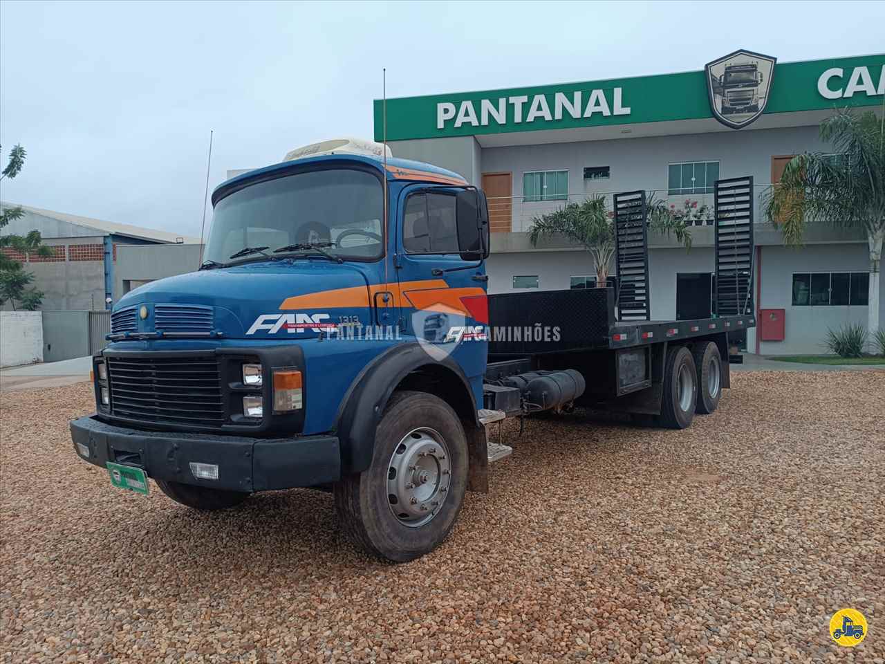 CAMINHAO MERCEDES-BENZ MB 1313 Plataforma Truck 6x2 Pantanal Caminhões RONDONOPOLIS MATO GROSSO MT