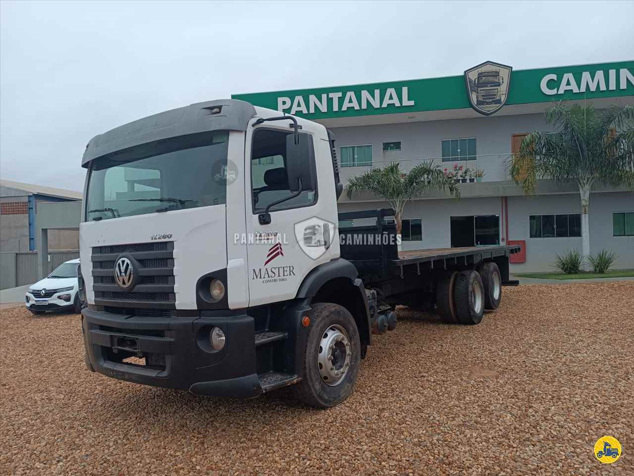 VW 17280 de Pantanal Caminhões