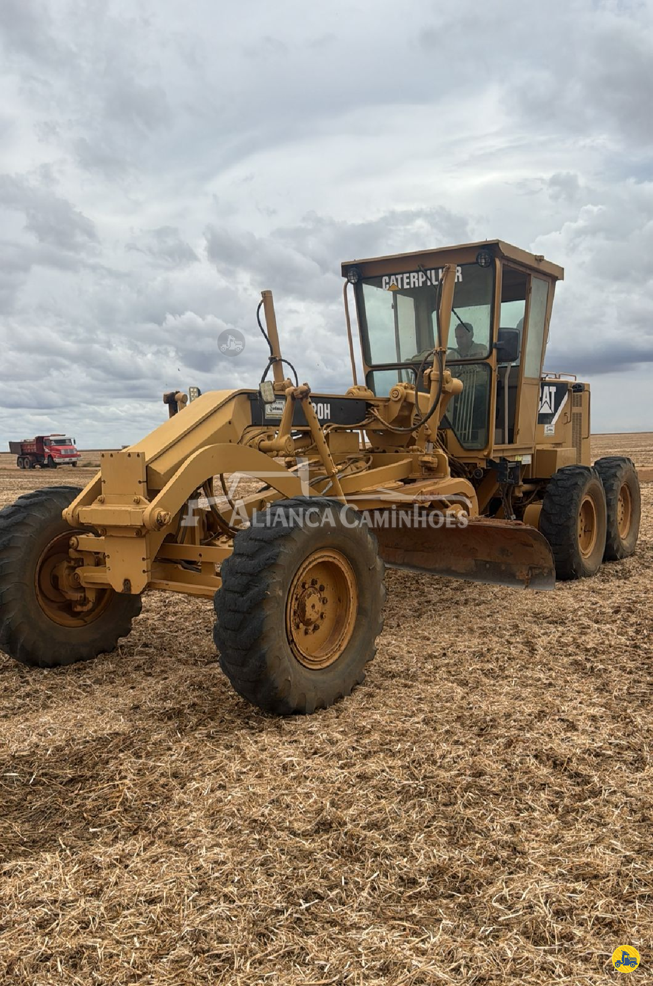MOTONIVELADORA CATERPILLAR 120H Aliança Caminhões e Máquinas LUIS EDUARDO MAGALHAES BAHIA BA