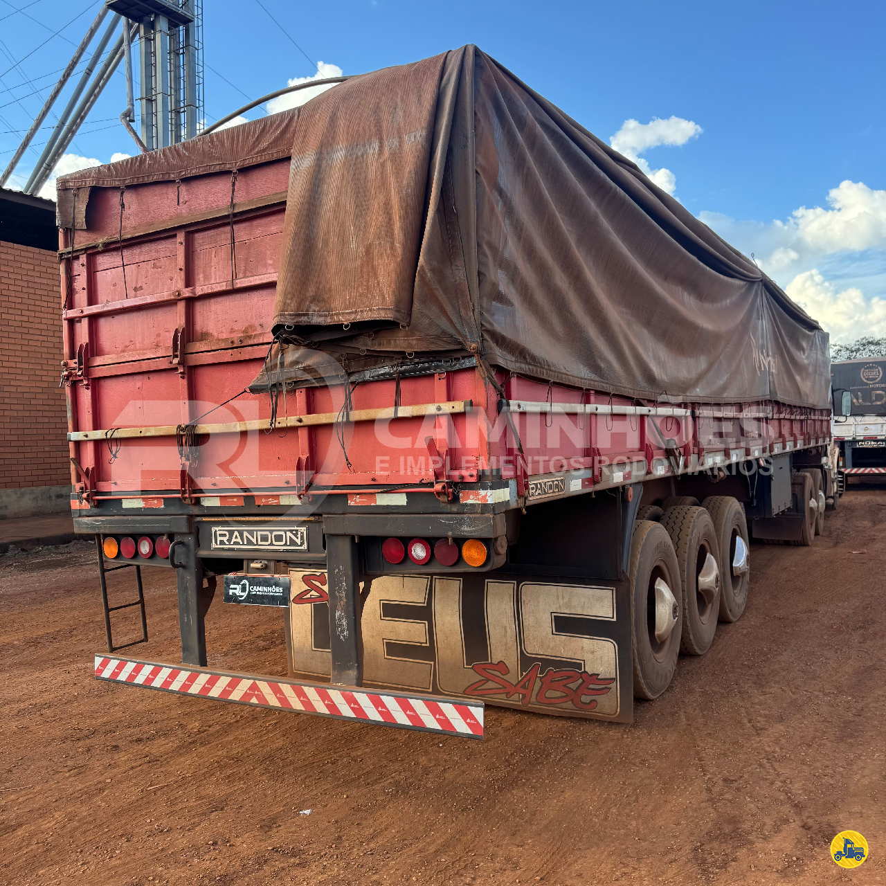 CARRETA SEMI-REBOQUE GRANELEIRO RL Caminhões  RIO VERDE GOIAS GO