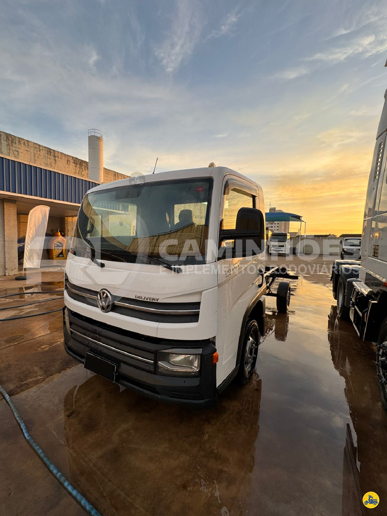 CAMINHAO VOLKSWAGEN DELIVERY EXPRESS Chassis 3/4 4x2 RL Caminhões  RIO VERDE GOIAS GO