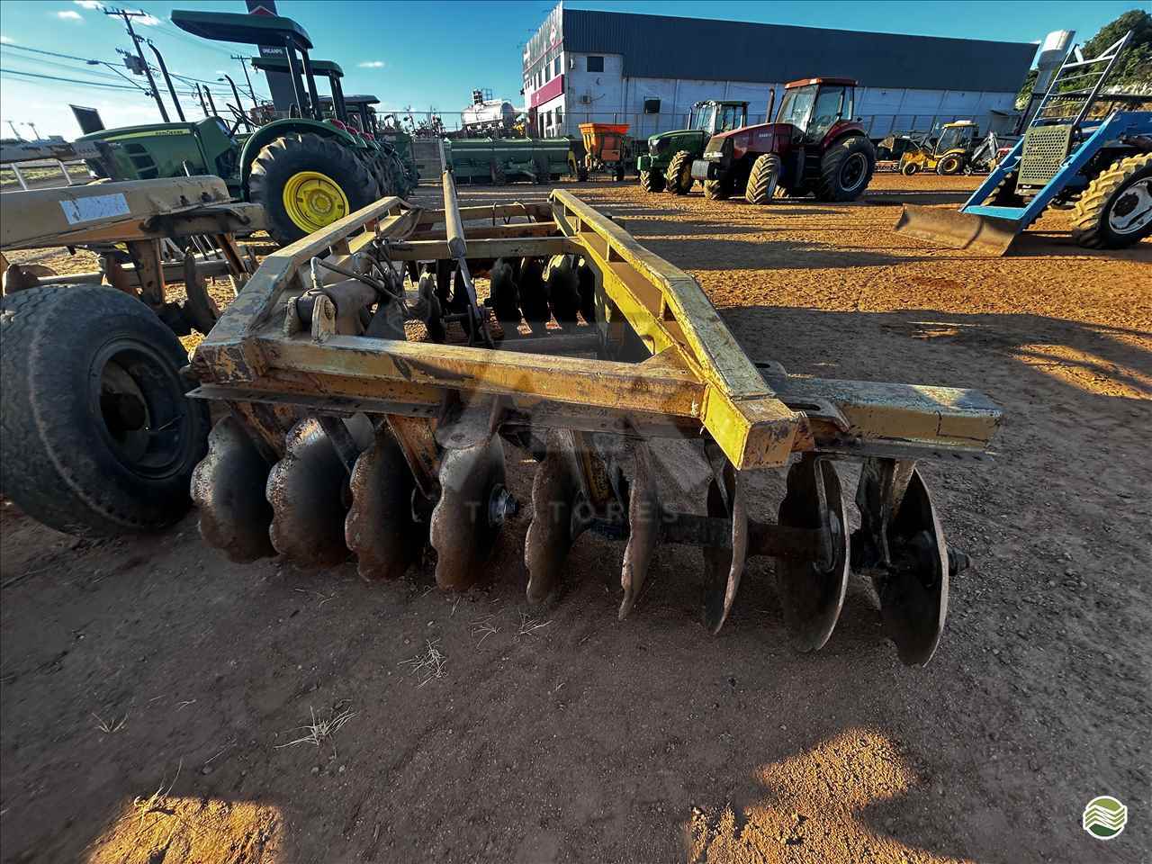 IMPLEMENTOS AGRICOLAS GRADE INTERMEDIÁRIA INTERMEDIÁRIA 18 DISCOS ATR Tratores PALMAS TOCANTINS TO