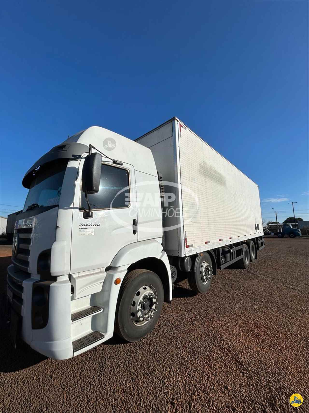 CAMINHAO VOLKSWAGEN VW 30330 Baú Térmico BiTruck 8x2 AFP Caminhões UBERLANDIA MINAS GERAIS MG