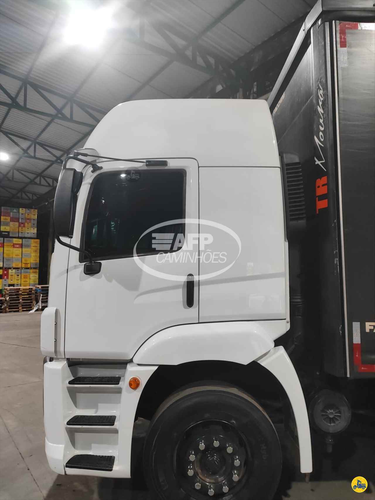 CAMINHAO VOLKSWAGEN VW 30330 Baú Sider BiTruck 8x2 AFP Caminhões UBERLANDIA MINAS GERAIS MG