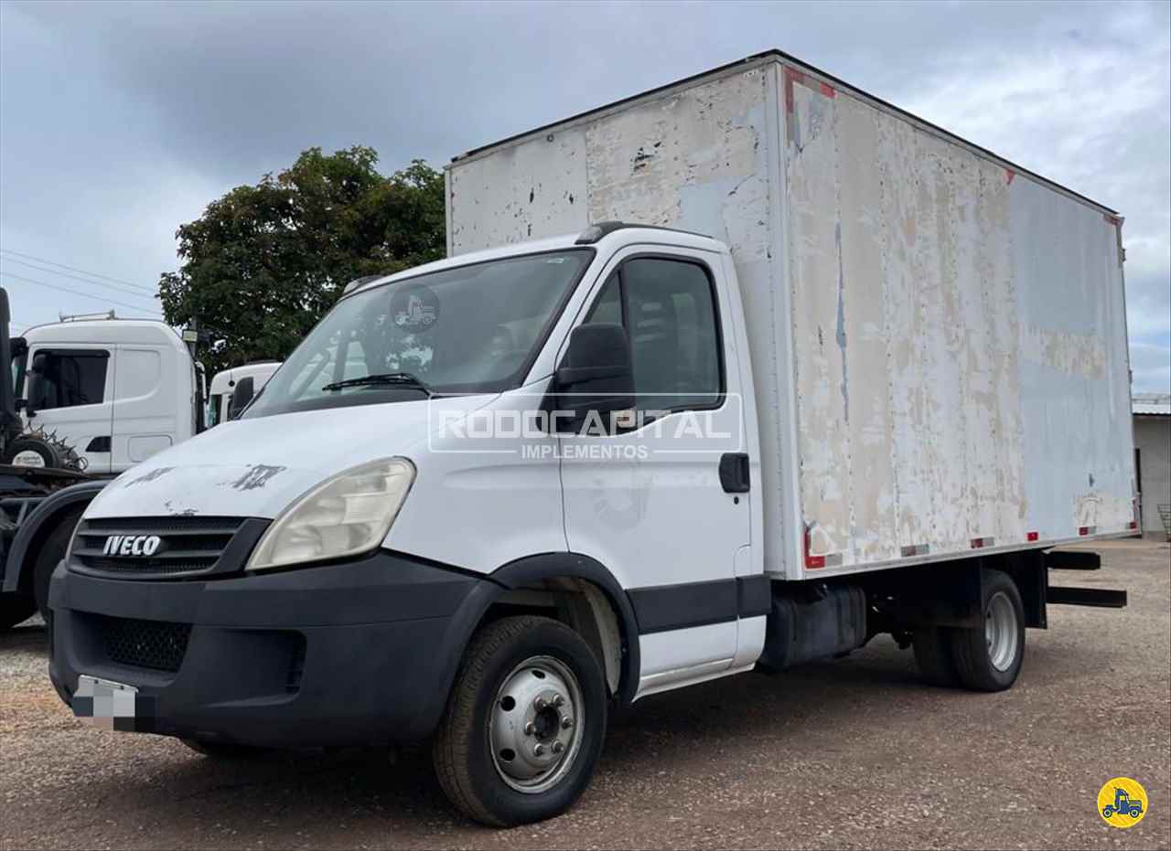 CAMINHAO IVECO DAILY 70c16 Baú Furgão 3/4 4x2 RODOCAPITAL - TRUCKVAN BRASILIA DISTRITO FEDERAL DF