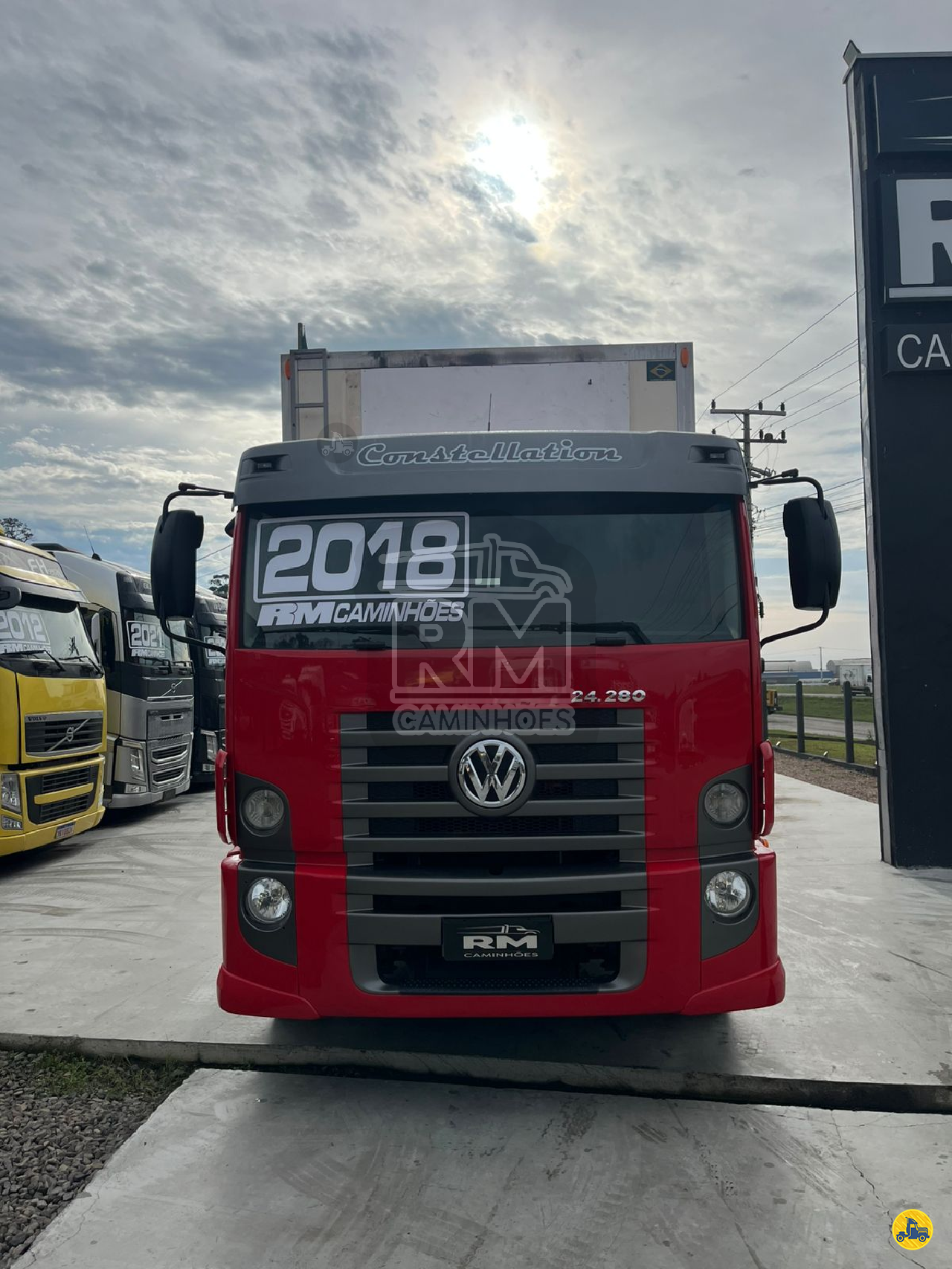 CAMINHAO VOLKSWAGEN VW 24280 Baú Furgão Truck 6x2 RM Caminhões ICARA SANTA CATARINA SC