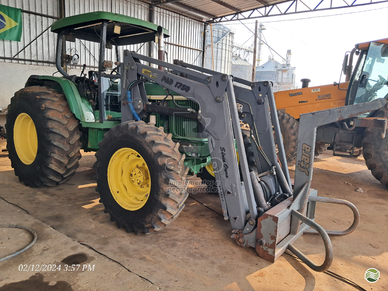 TRATOR JOHN DEERE JOHN DEERE 6405 Tração 4x4 BS Agro Implementos Agrícolas TAPURAH MATO GROSSO MT