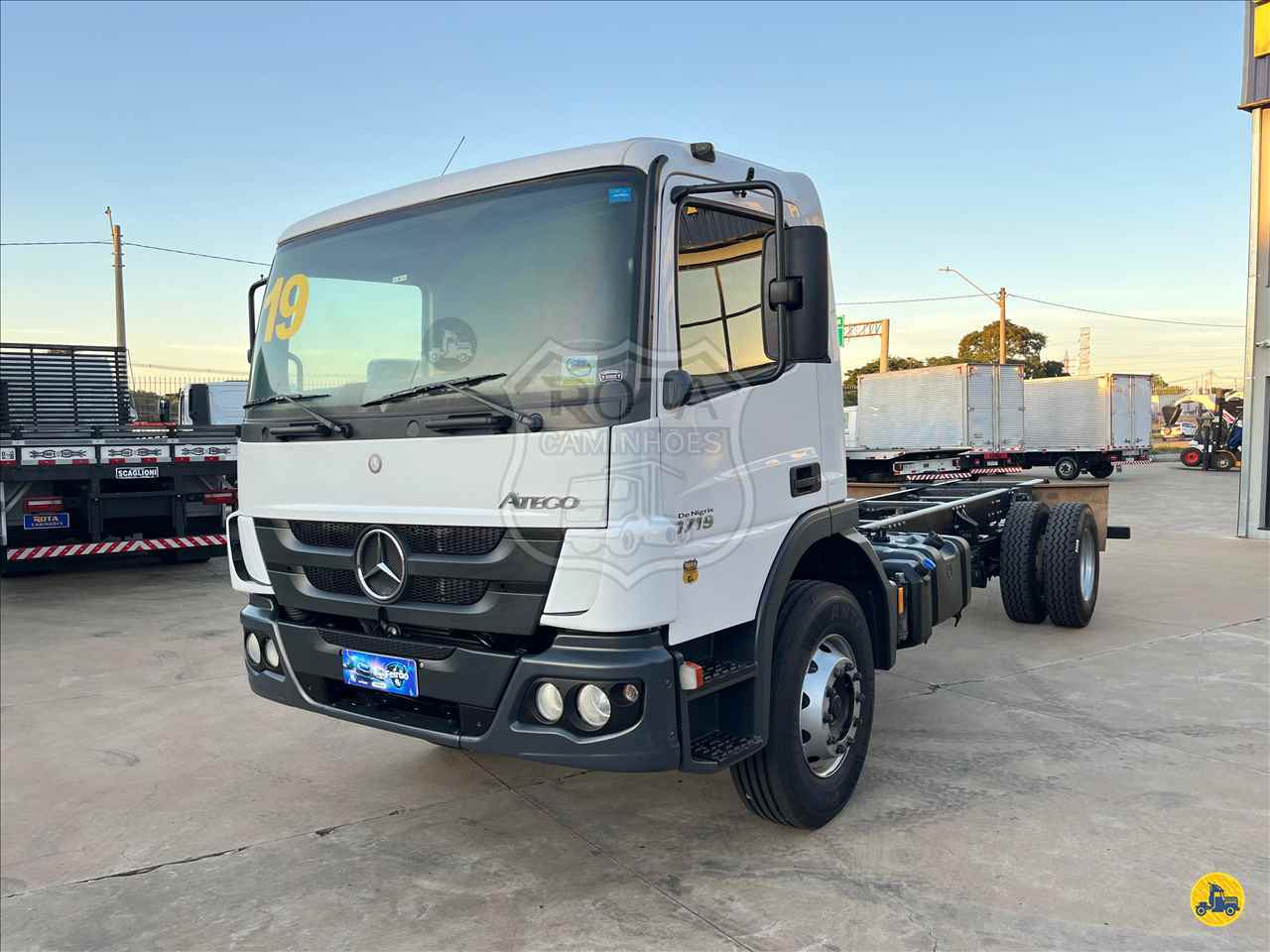 CAMINHAO MERCEDES-BENZ MB 1719 Chassis Toco 4x2 Rota Caminhões SUMARE SÃO PAULO SP
