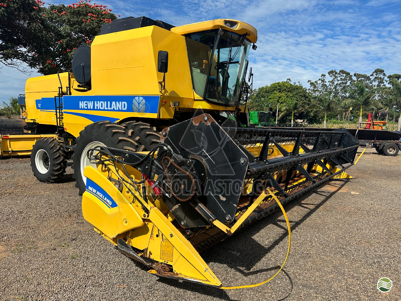 COLHEITADEIRA NEW HOLLAND TC 5090 Agrícola Astorga ASTORGA PARANÁ PR