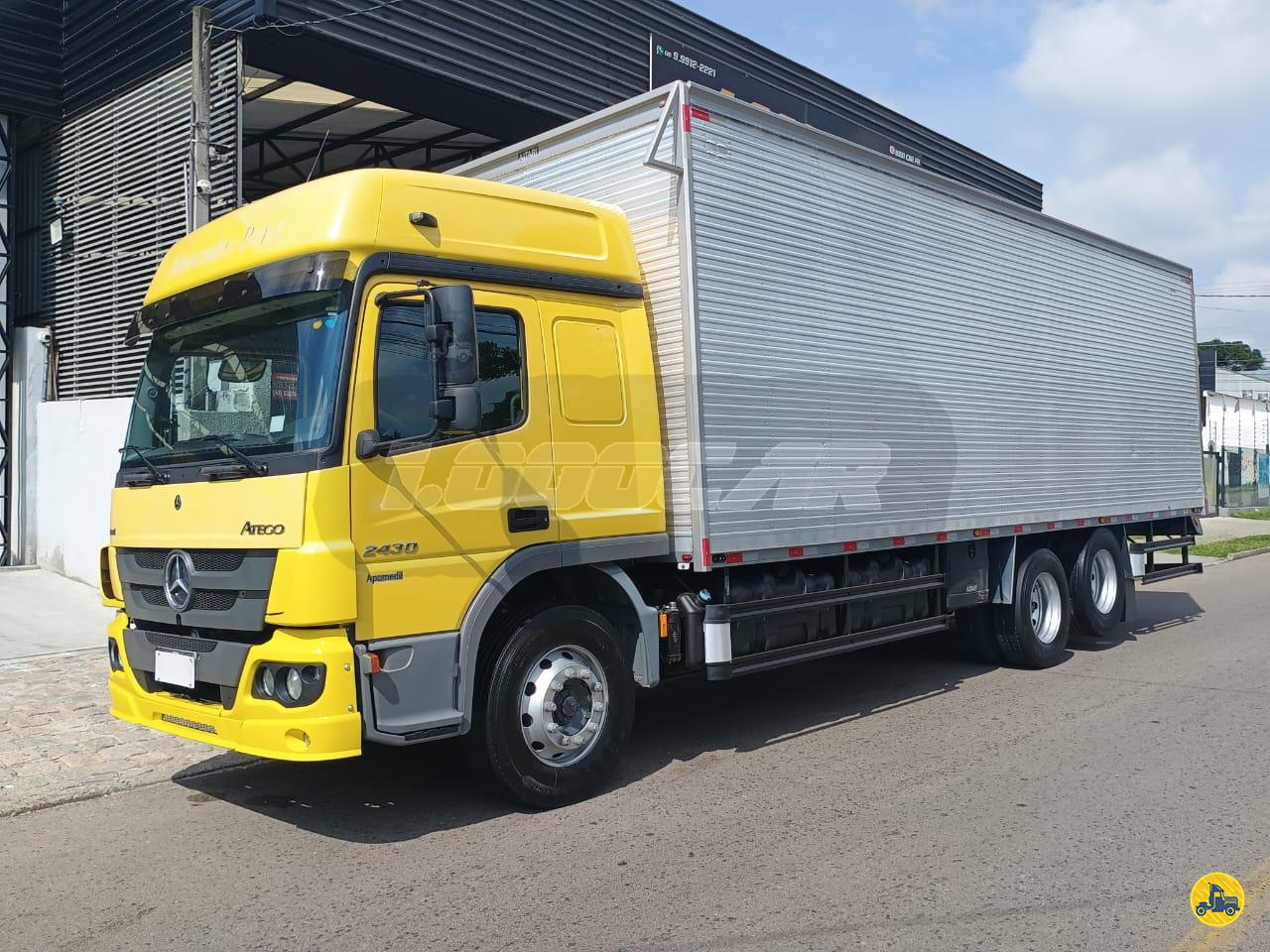 CAMINHAO MERCEDES-BENZ MB 2430 Baú Furgão Truck 6x2 1000 Car CURITIBA PARANÁ PR