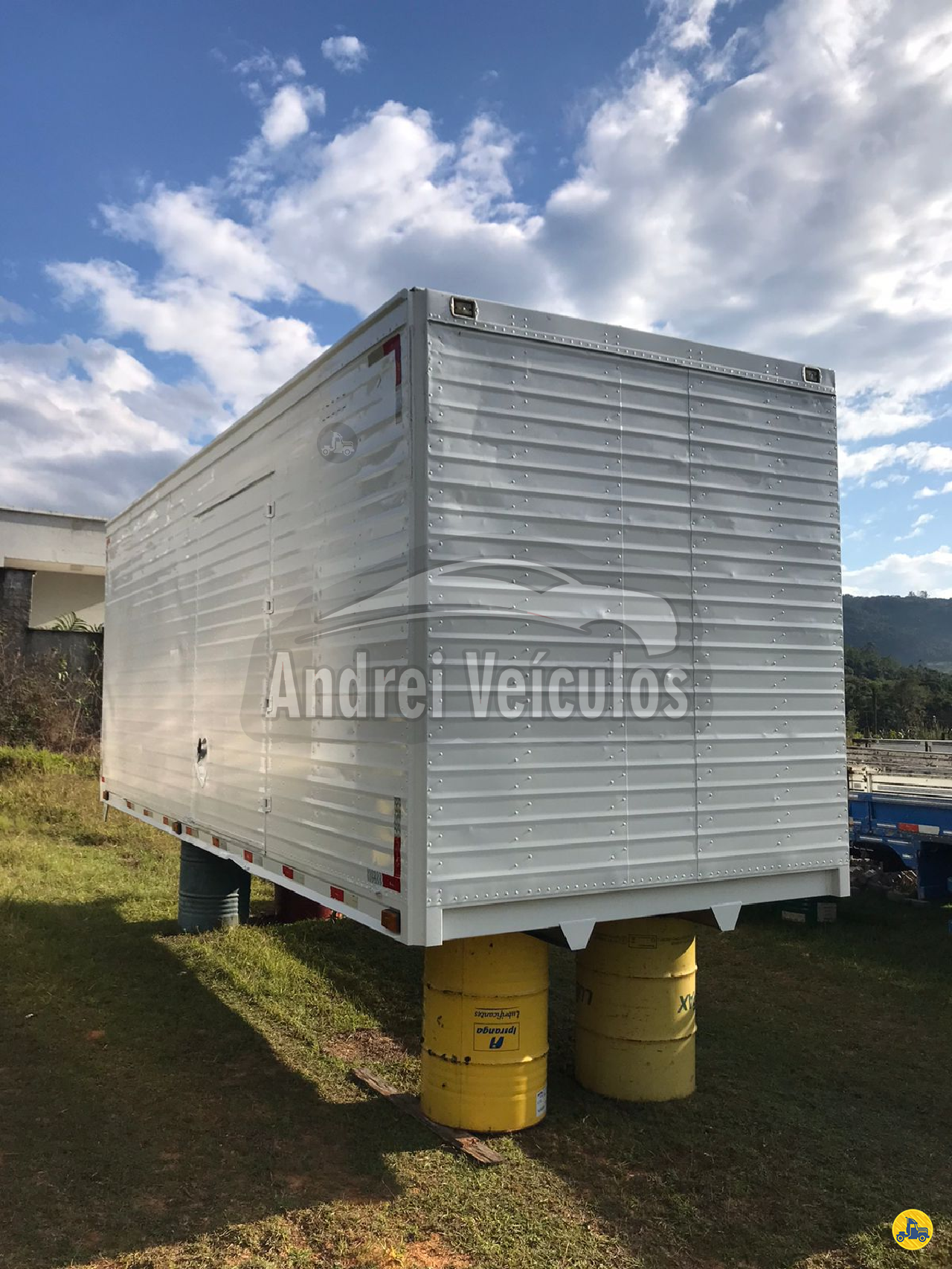 CARROCERIA SOBRE CHASSI  CAMINHAO 3/4 BAU FURGAO Andrei Veículos e Caminhões PALHOCA SANTA CATARINA SC