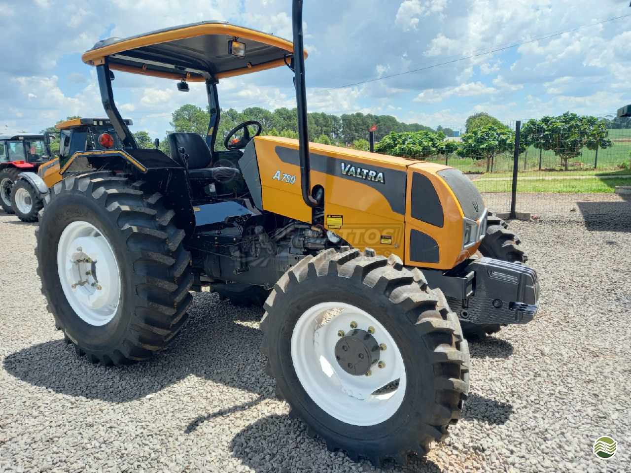 TRATOR VALTRA VALTRA A750 Tração 4x4 De Mattos Tratores  SANTA ROSA RIO GRANDE DO SUL RS