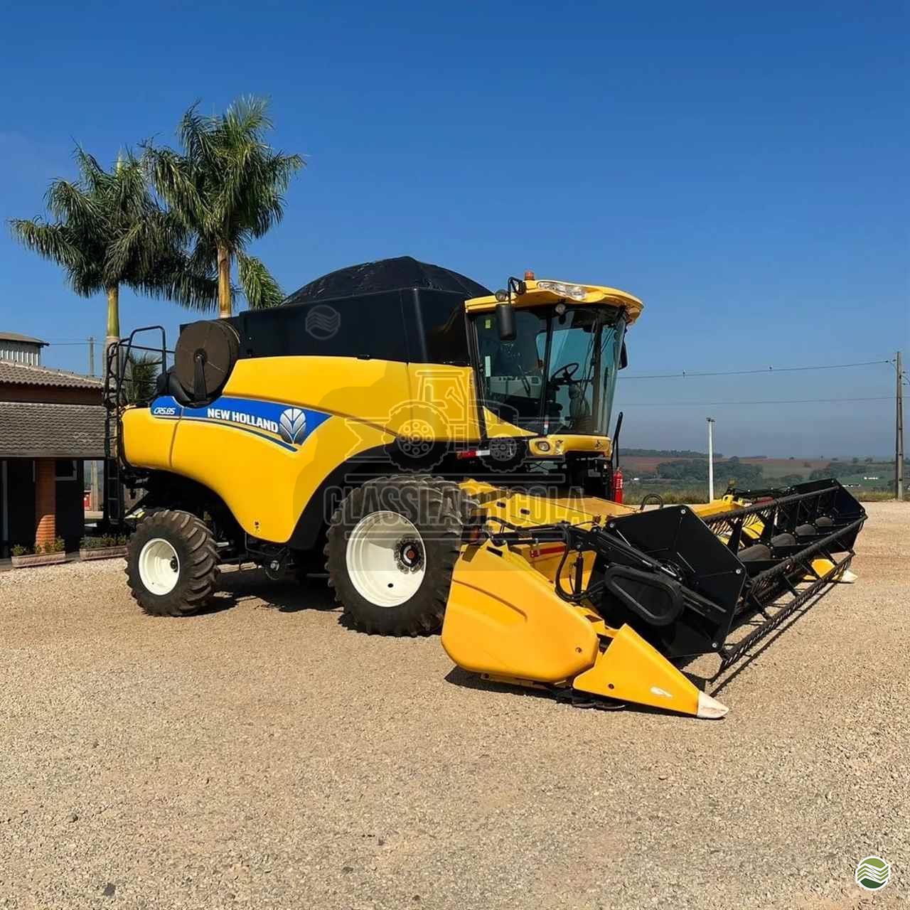COLHEITADEIRA NEW HOLLAND CR 5.85 Classi.Agrícola ASTORGA PARANÁ PR